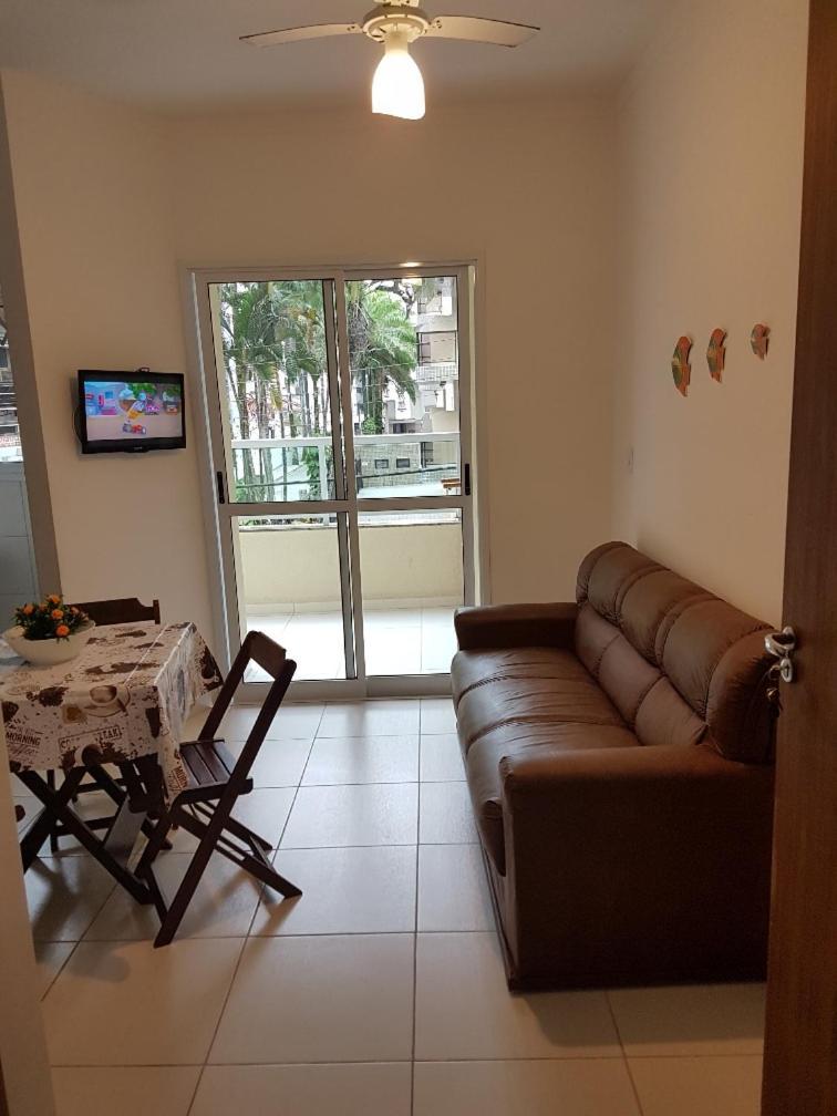 Condominio Newton Ximenes 30 metros da praia Ubatuba Quarto foto